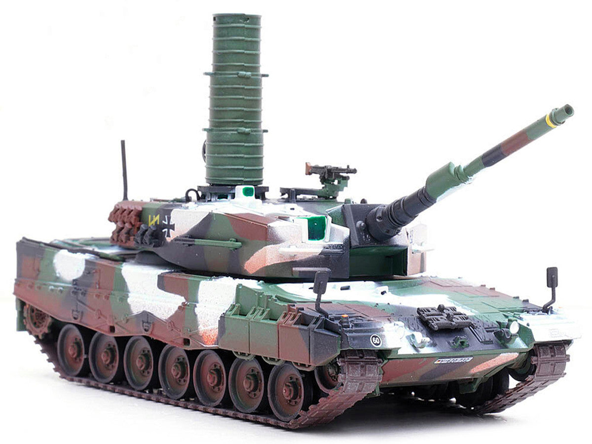 Leopard 2A4 Main Battle Tank with Snorkel "Winter Camouflage" German Army "Armor Premium" Series 1/72 Diecast Model by Panzerkampf-1