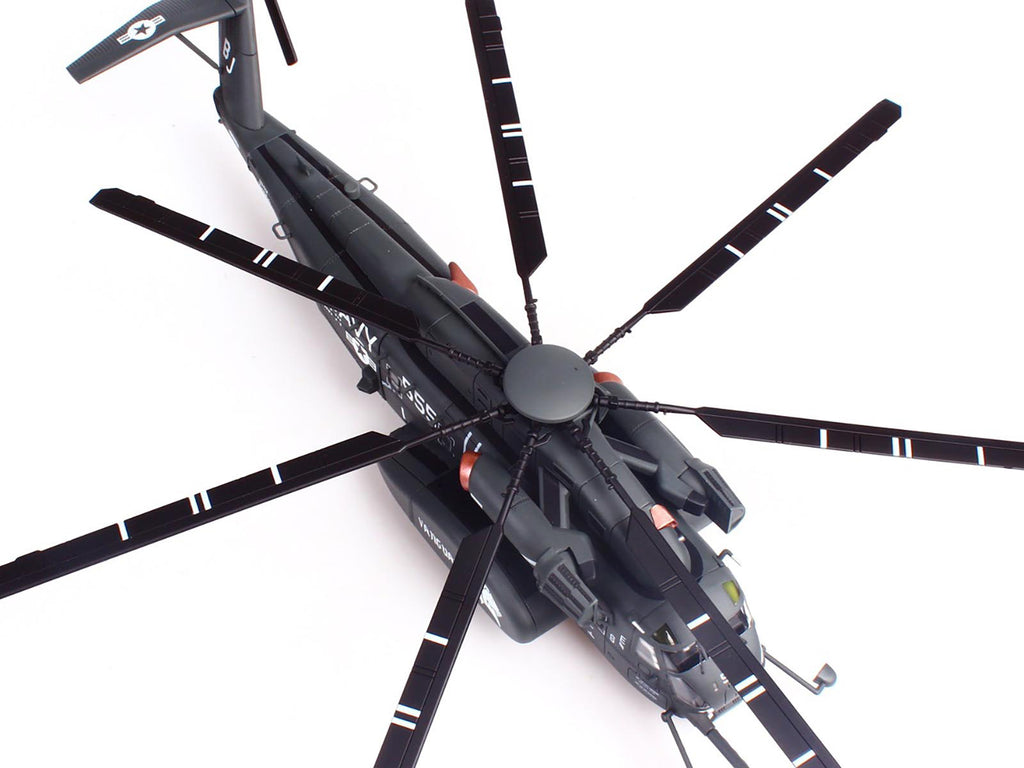 Sikorsky MH-53E Sea Dragon Helicopter "United States Navy Vanguard Tail Number 555" Dark Gray 1/72 Diecast Model by Panzerkampf