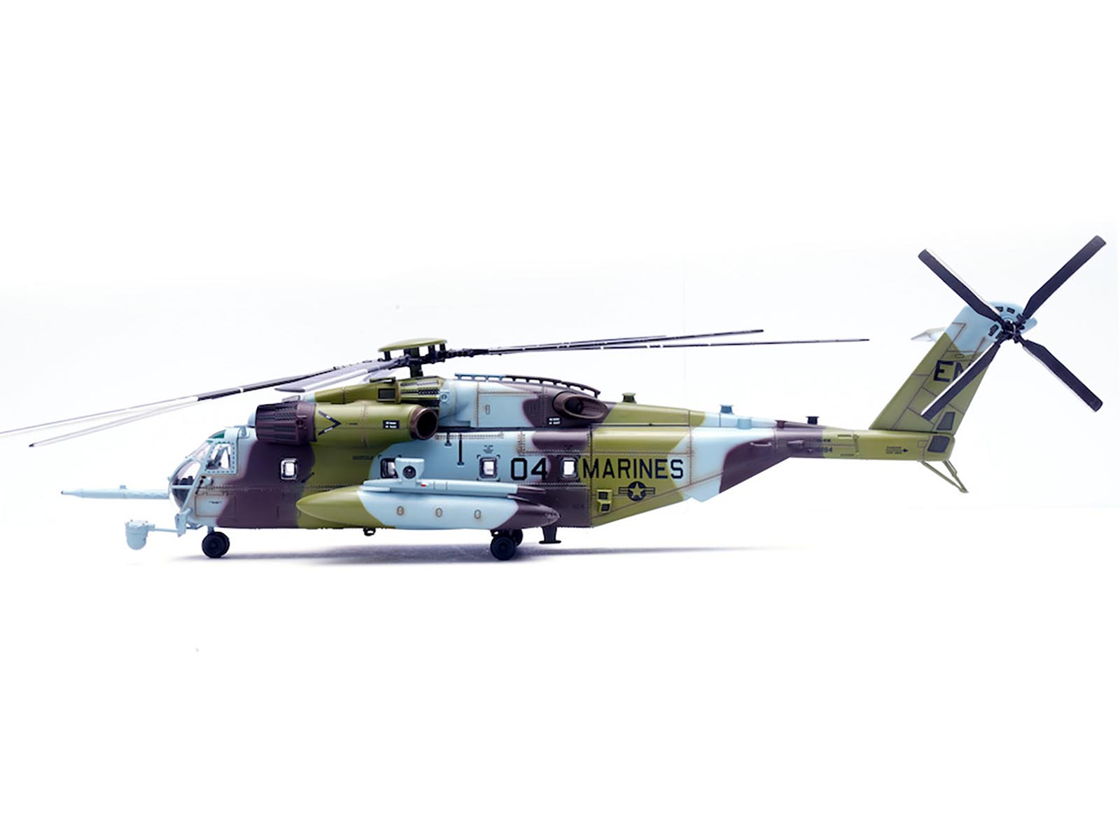 Sikorsky CH-53E Super Stallion Helicopter #04 "161184 HMH-464 Condors MCAS New River" (1990) United States Marine Corps 1/72 Diecast Model by Panzerkampf