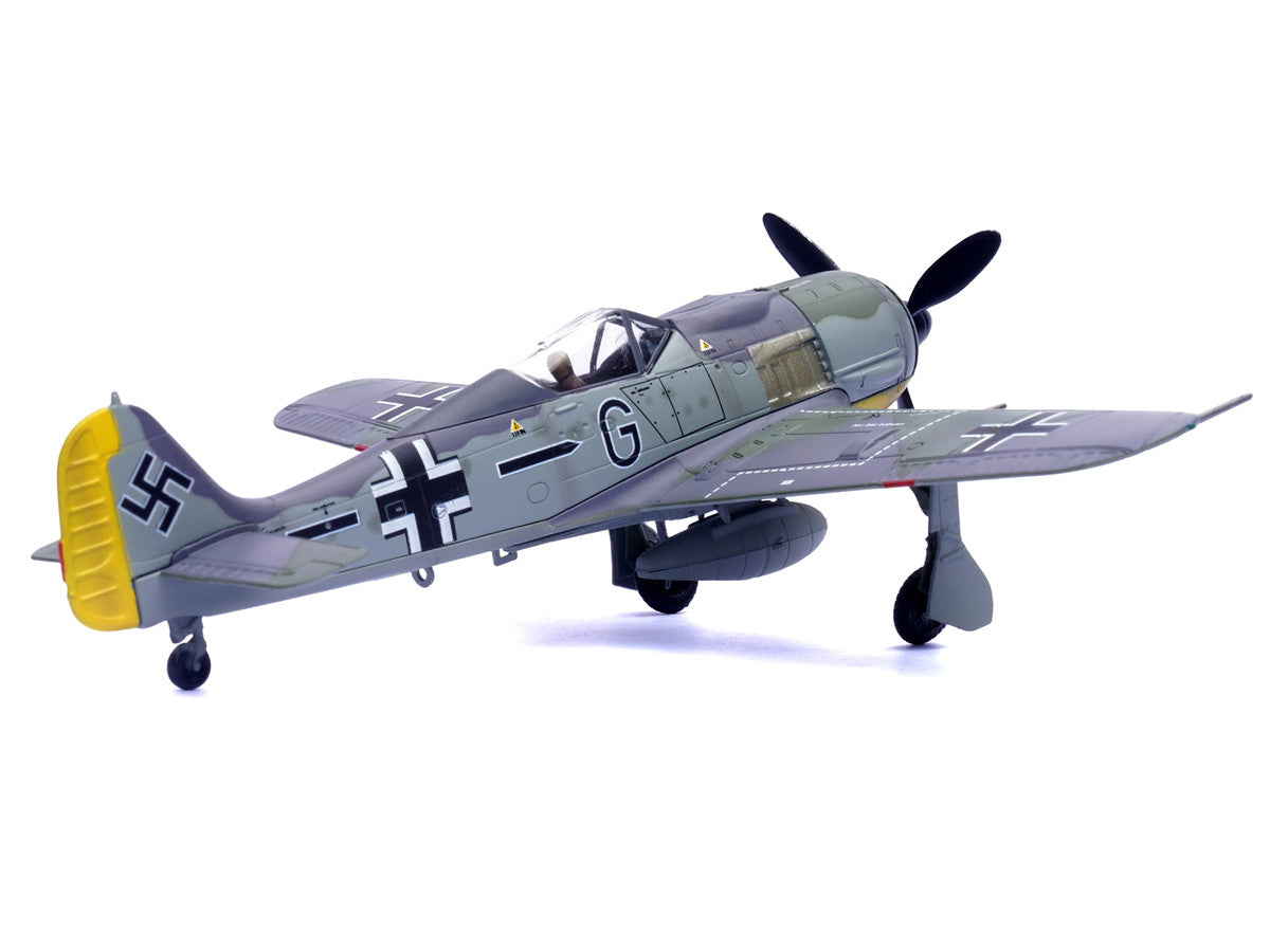 Focke-Wulf Fw 190A Aircraft "14-Victory Ace Hauptmann Wilhelm Gath Stab/JG 26 Schlageter France" (1942) German Luftwaffe 1/72 Diecast Model Airplane by Legion-0