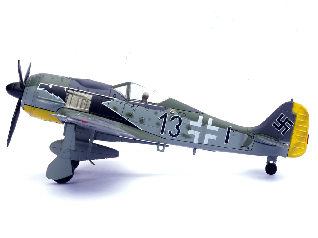 Focke-Wulf Fw 190A Aircraft "Black 13 8./JG 2 Richthofen France" (1943) German Luftwaffe 1/72 Diecast Model Airplane by Legion-3