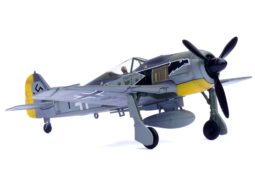 Focke-Wulf Fw 190A Aircraft "Black 13 8./JG 2 Richthofen France" (1943) German Luftwaffe 1/72 Diecast Model Airplane by Legion-1
