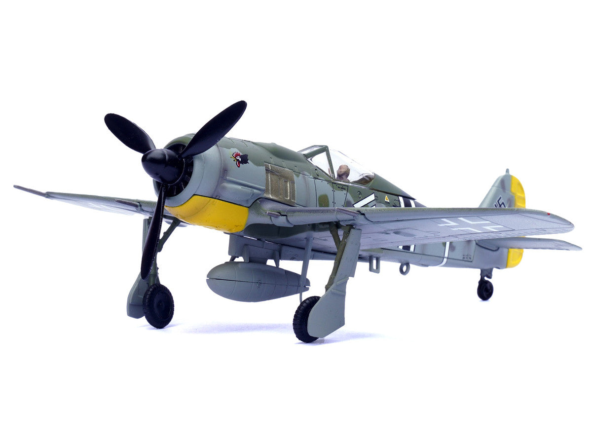 Focke-Wulf Fw 190A Aircraft "108-Victory Ace Hauptmann Hans 'Assi' Hahn Gruppenkommandeur III./JG 2 Richthofen France" (1942) German Luftwaffe 1/72 Diecast Model Airplane by Legion-1