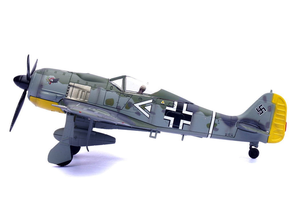 Focke-Wulf Fw 190A Aircraft "108-Victory Ace Hauptmann Hans 'Assi' Hahn Gruppenkommandeur III./JG 2 Richthofen France" (1942) German Luftwaffe 1/72 Diecast Model Airplane by Legion-2