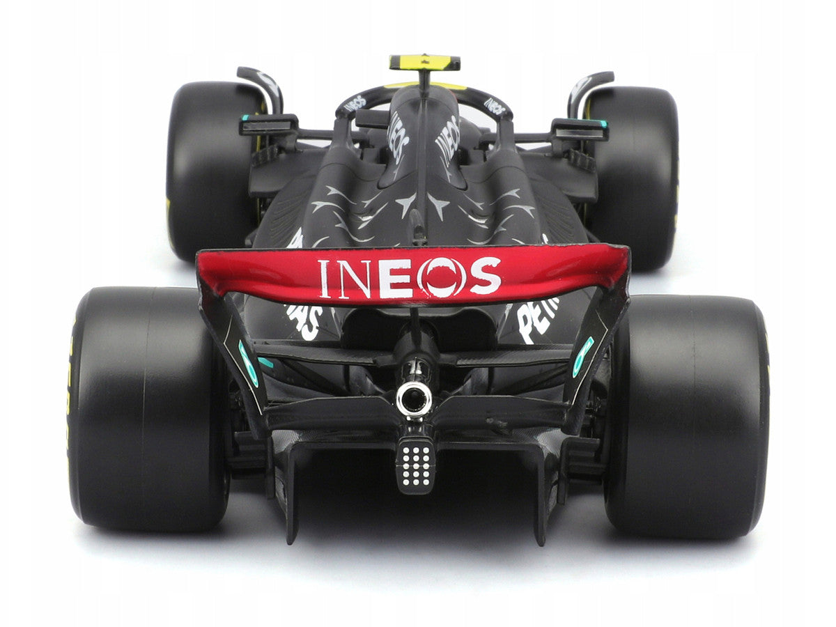 Mercedes-AMG F1 W14 E Performance #44 Lewis Hamilton "Petronas" Formula One F1 "World Championship" (2023) with Driver Figure "Race" Series 1/24 Diecast Model Car by Bburago-3