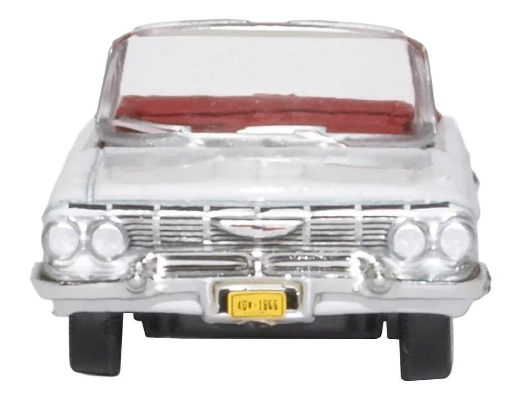 1961 Chevrolet Impala Convertible Ermine White with Roman Red Interior 1/87 (HO) Scale Diecast Model Car by Oxford Diecast-2
