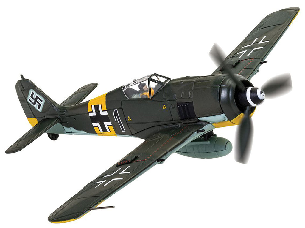 Focke-Wulf Fw 190A-8 Fighter Aircraft "Black 1 Oberleutnant Otto Kittel 2./JG54" (1945) German Luftwaffe "The Aviation Archive" Series 1/72 Diecast Model by Corgi-1