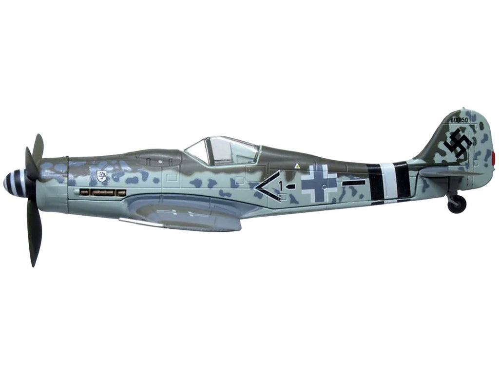 Focke-Wulf Fw190D-9 Fighter Aircraft "600150 JG-4 Frankfurt Rhine-Main Airfield" (1945) German Luftwaffe "Oxford Aviation" 1/72 Diecast Model Airplane by Oxford Diecast-1