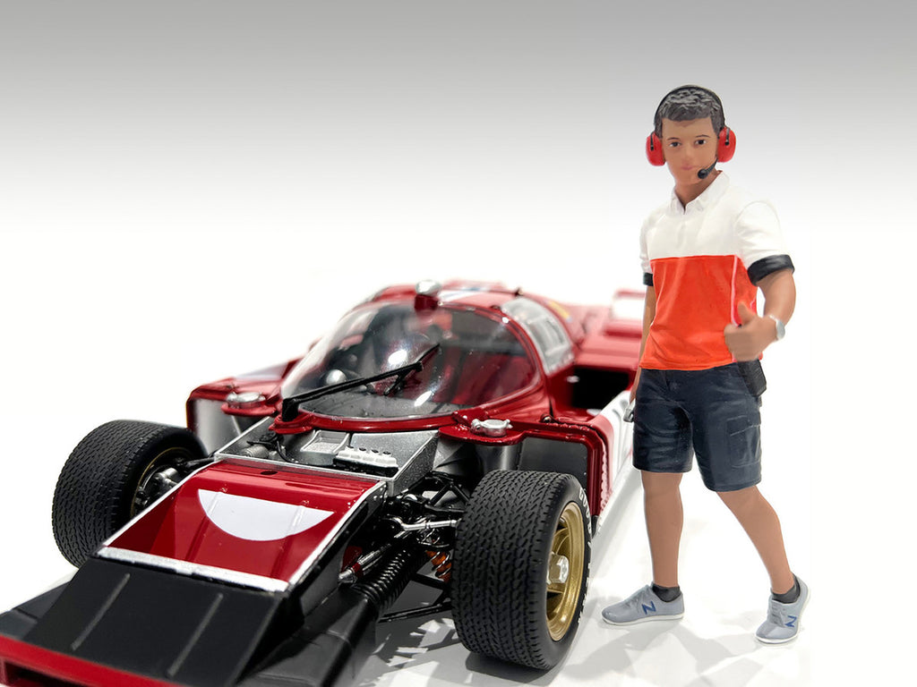 "Race Crew" Figure #2 for 1/24 Scale Models by American Diorama