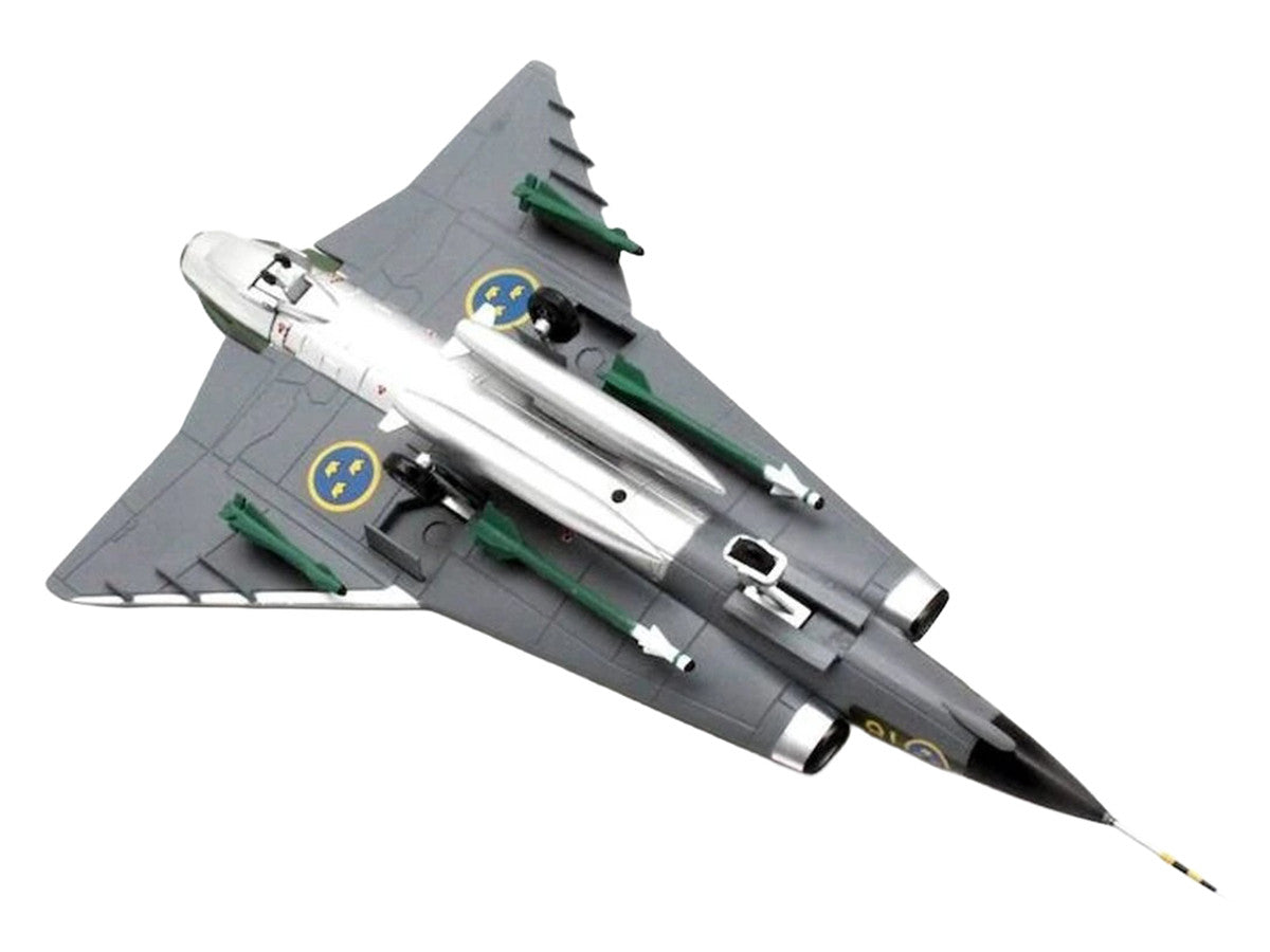 Saab J35J Draken Fighter Aircraft "Splinter Camouflage Scheme F 18 Sodertorn Wing" (1972) Swedish Air Force 1/72 Diecast Model Airplane by Aviation 72-4