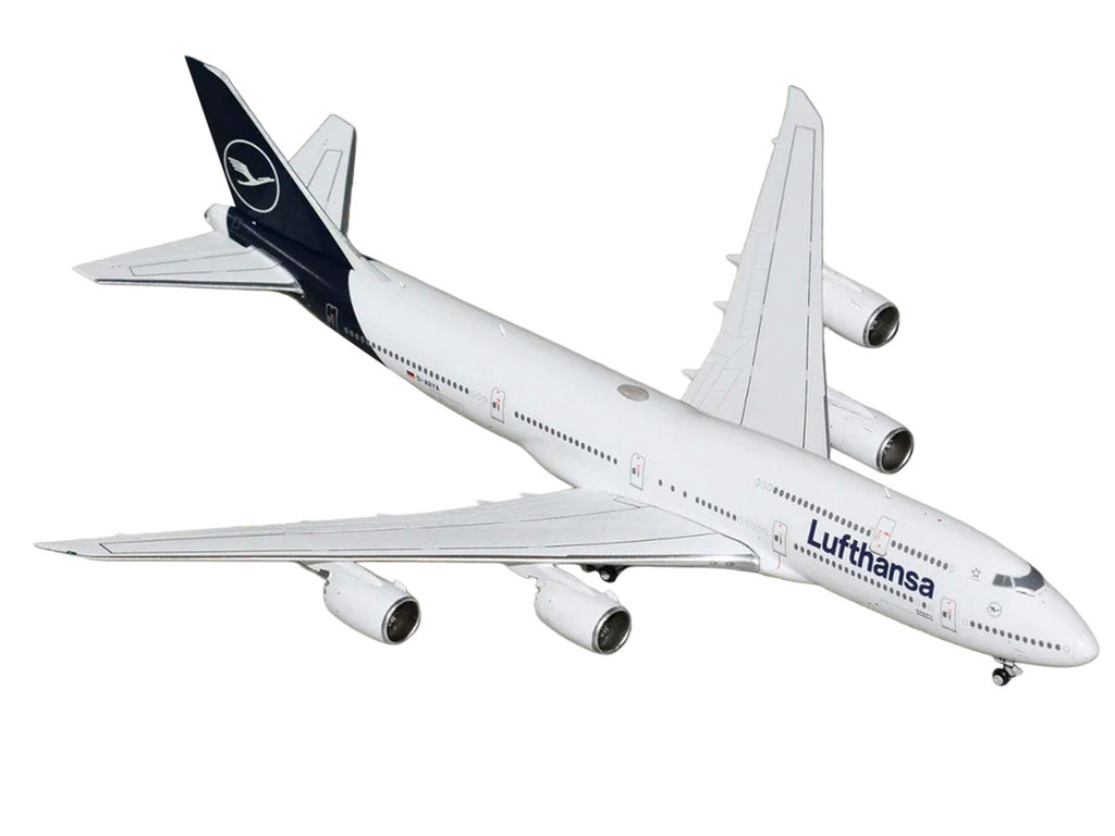 Boeing 747-8I Commercial Aircraft "Lufthansa" (D-ABYA) White with Dark Blue Tail 1/400 Diecast Model GeminiJets-1