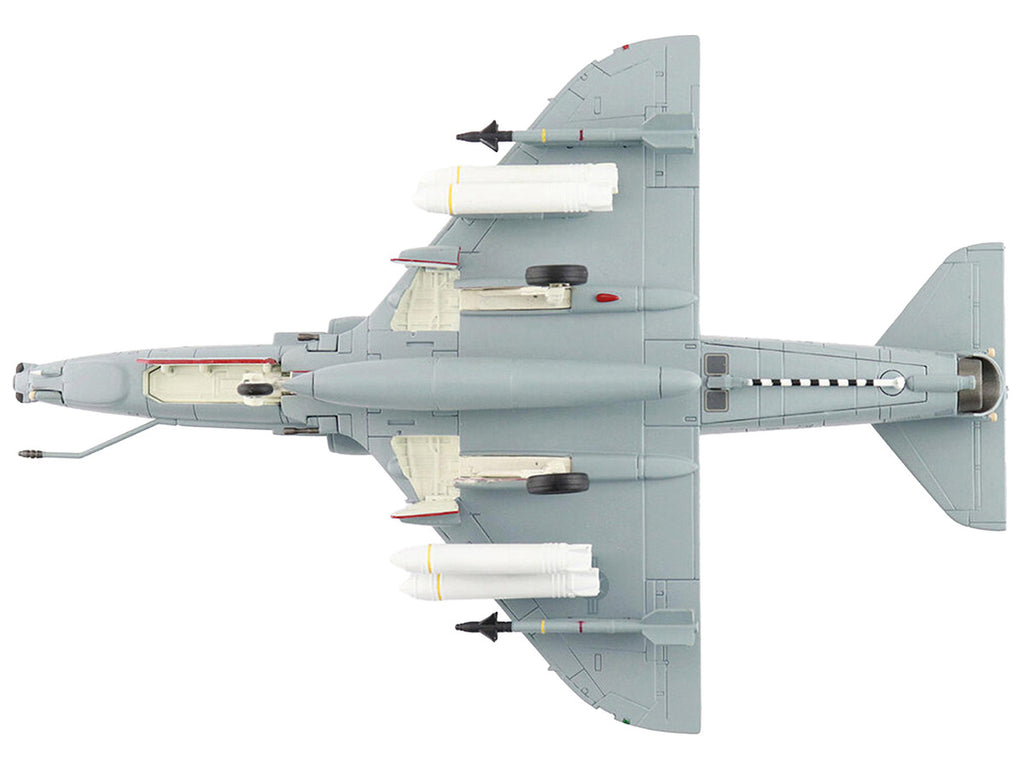 Douglas A-4M Skyhawk Aircraft "VMA-131 Diamondbacks" (1993) United States Marines "Air Power Series" 1/72 Diecast Model by Hobby Master-2