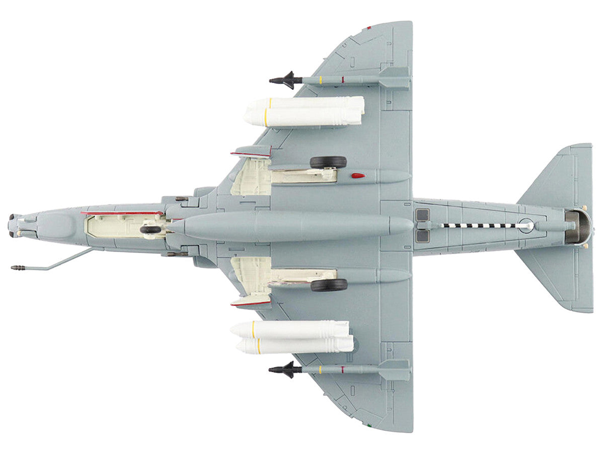 Douglas A-4M Skyhawk Aircraft "VMA-131 Diamondbacks" (1993) United States Marines "Air Power Series" 1/72 Diecast Model by Hobby Master-2