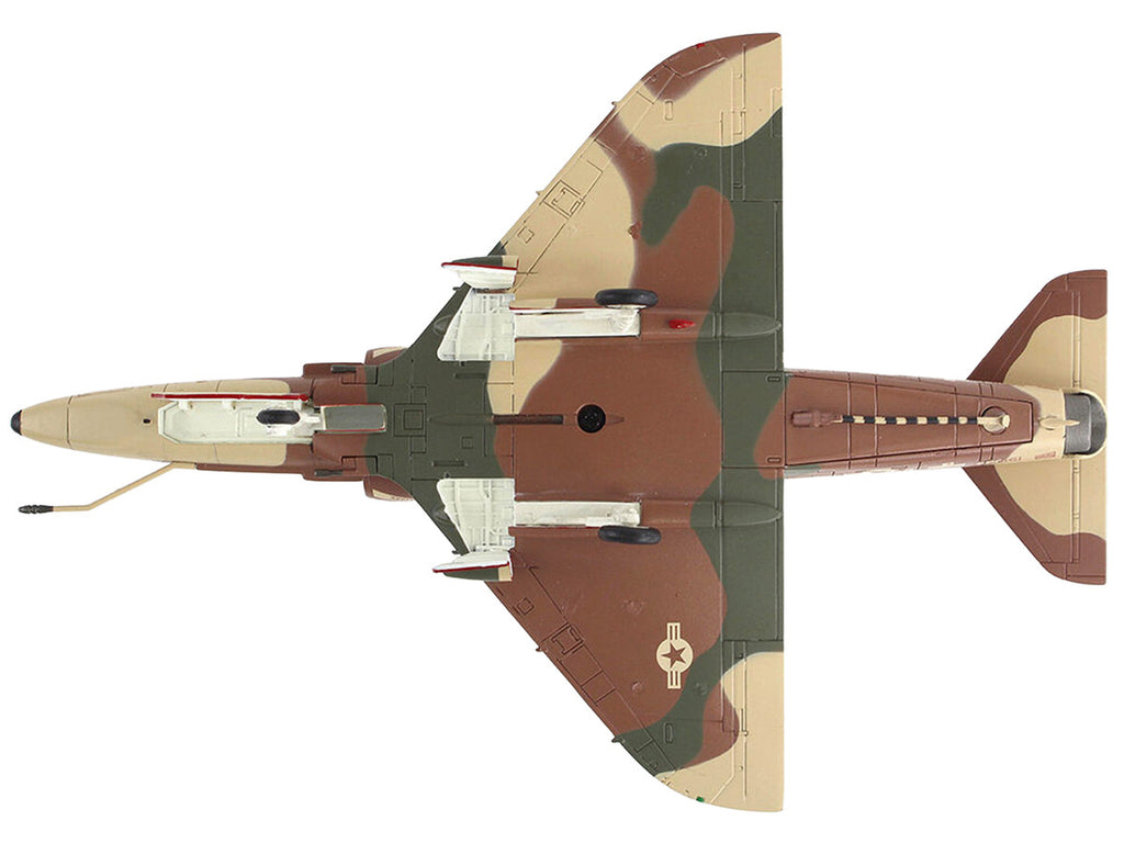 Douglas A-4E Skyhawk Aircraft "Aggressor 151095" (1985/6) United States Navy "Air Power Series" 1/72 Diecast Model by Hobby Master-3
