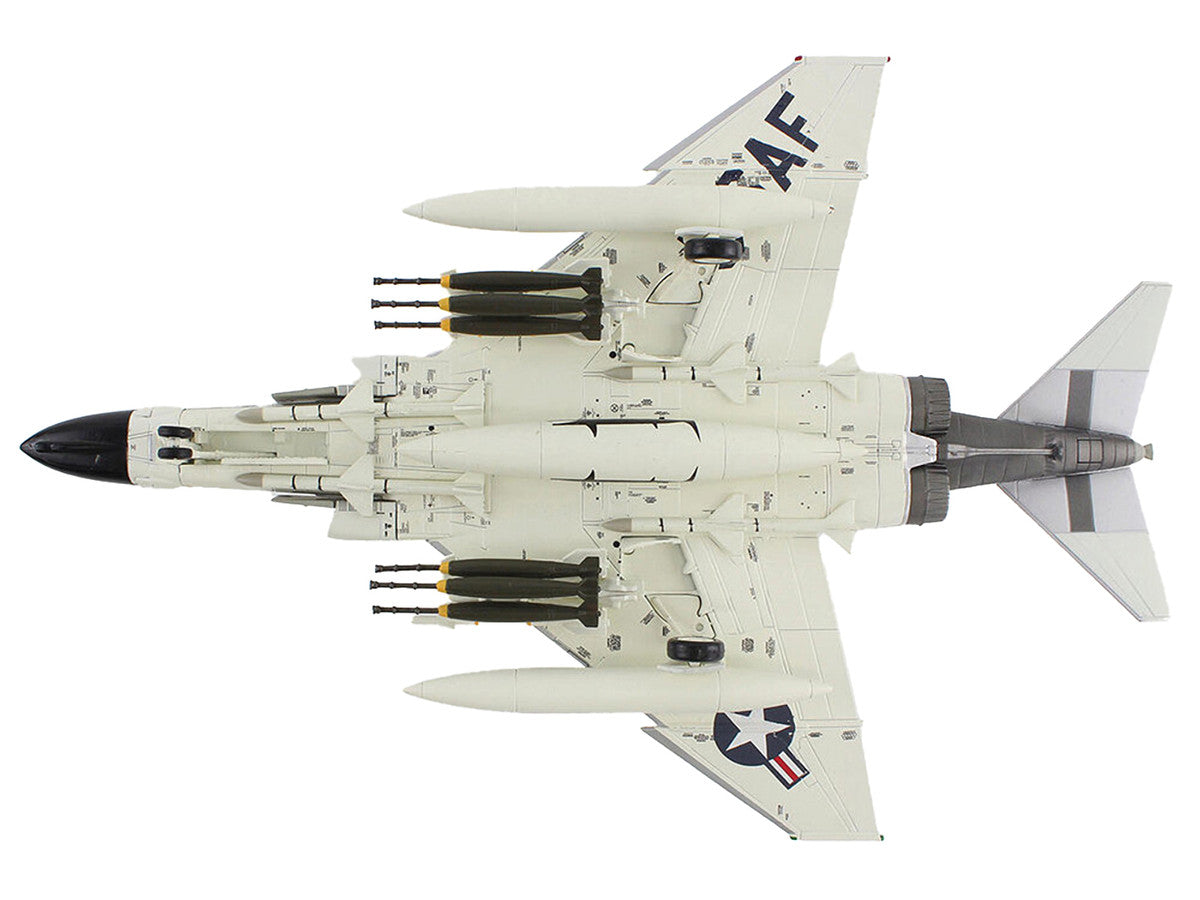 McDonnell Douglas F-4C Phantom II Fighter-Bomber Aircraft "45th TFS Ubon Thailand" (1965) United States Air Force "Air Power Series" 1/72 Diecast Model by Hobby Master-3