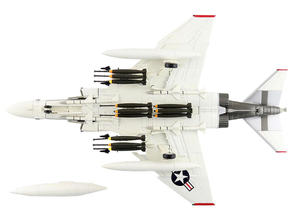 McDonnell Douglas F-4J Phantom II Fighter-Bomber Aircraft "153893 VMFA-312 Checkerboards" (1976) United States Marine Corps "Air Power Series" 1/72 Diecast Model by Hobby Master-2