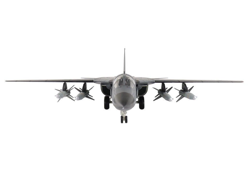 General Dynamics F-111C Pig Aircraft "90th Anniversary of No. 6 Squadron" (2007) Royal Australian Air Force  "Air Power Series" 1/72 Diecast Model by Hobby Master-0