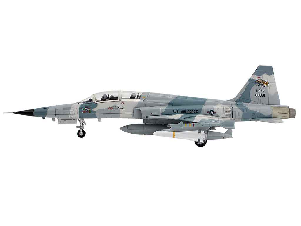 Northrop F-5F Tiger II Aircraft "58th Tactical Training Wing Williams Air Force Base" United States Air Force "Air Power Series" 1/72 Diecast Model by Hobby Master-0