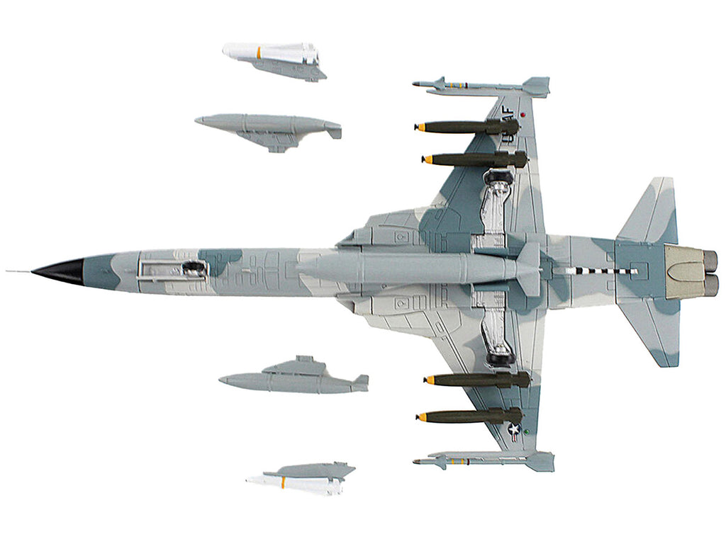 Northrop F-5F Tiger II Aircraft "58th Tactical Training Wing Williams Air Force Base" United States Air Force "Air Power Series" 1/72 Diecast Model by Hobby Master-2