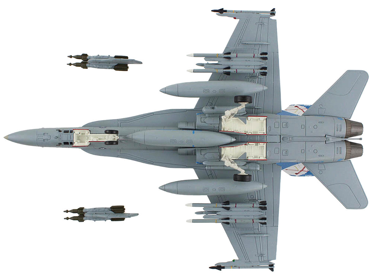 McDonnell Douglas F/A-18C Hornet Aircraft "VMFA-122 Crusaders Iwakuni AB" (2016) United States Marines "Air Power Series" 1/72 Diecast Model by Hobby Master-2