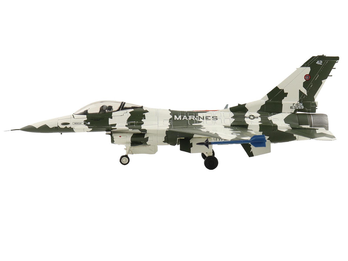 General Dynamics F-16N Fighting Falcon Fighter Aircraft "163269 U.S. Navy Fighter Weapons School" (1990s) United States Marine Corps "Air Power Series" 1/72 Diecast Model by Hobby Master-1