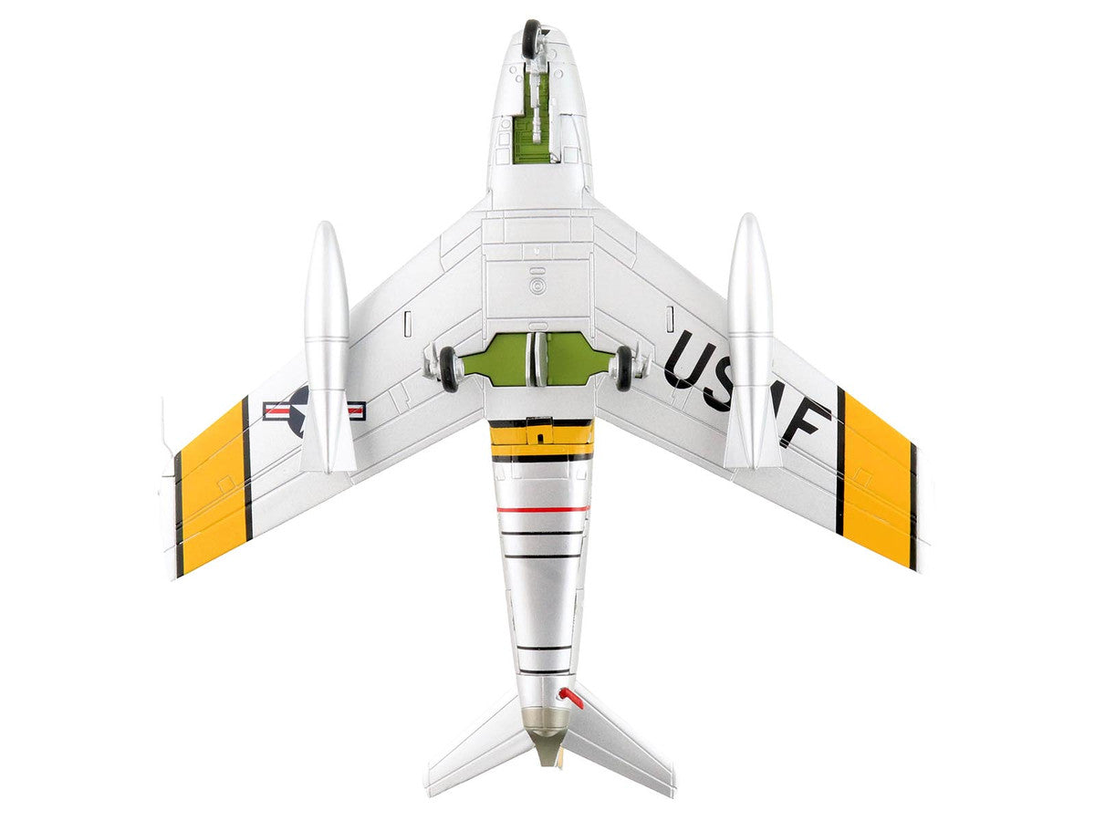 North American F-86E Sabre Fighter Aircraft "51-2752 Colonel George Andrew Davis Jr. 4th FIG 334th FIS" (1952) United States Air Force "Air Power Series" 1/72 Diecast Model by Hobby Master-2