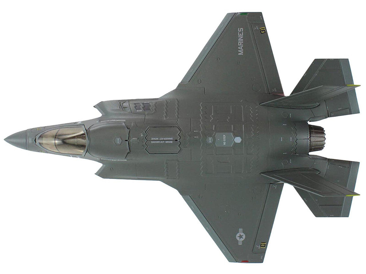 Lockheed Martin F-35B Lightning II Aircraft "Black Death VMFA-542 MCAS Cherry Point" (2023) United States Marine Corps "Air Power Series" 1/72 Diecast Model by Hobby Master-3