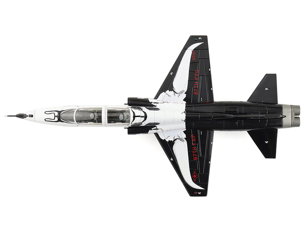Northrop T-38C Talon Aircraft "65-10331 FAIP Scheme 87th FTS Laughlin AFB" (2021) United States Air Force "Air Power Series" 1/72 Diecast Model by Hobby Master-3