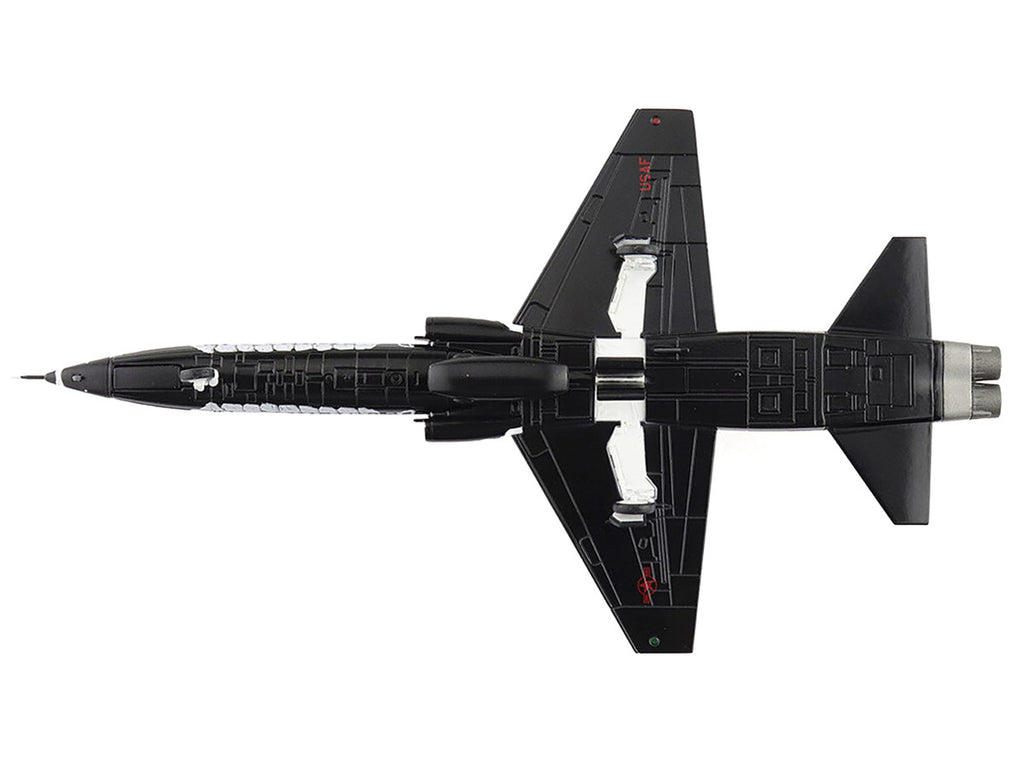 Northrop T-38C Talon Aircraft "65-10331 FAIP Scheme 87th FTS Laughlin AFB" (2021) United States Air Force "Air Power Series" 1/72 Diecast Model by Hobby Master-1
