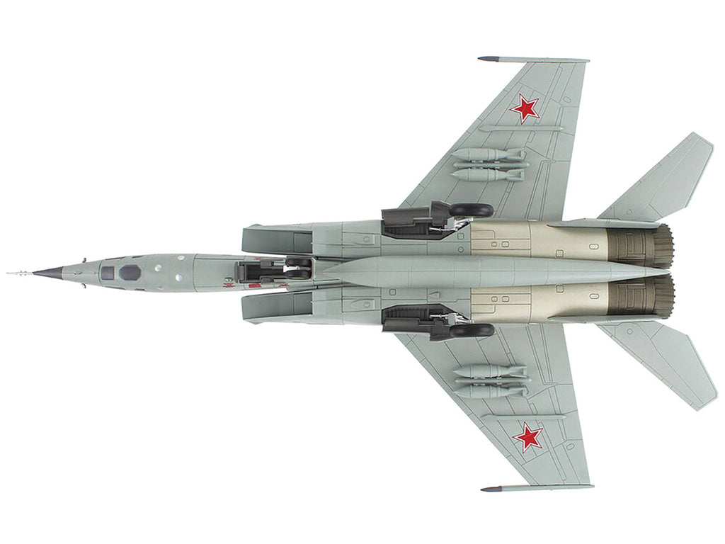 Mikoyan-Gurevich MiG-25RBT Aircraft "Red 46 47th Guards Reconnaissance Aviation Regiment 2nd Squadron" (2001) Russian Air Force "Air Power Series" 1/72 Diecast Model by Hobby Master-1