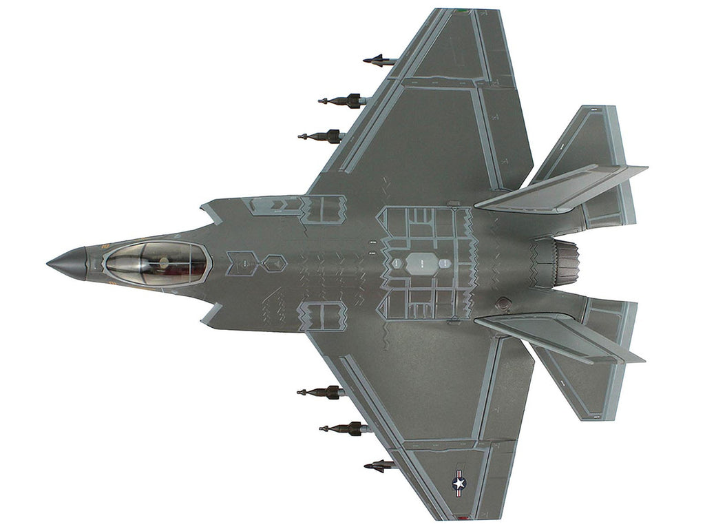 Lockheed F-35C Lightning II Aircraft "VMFA-251" (2024) United States Marine Corps "Air Power Series" 1/72 Diecast Model by Hobby Master-2