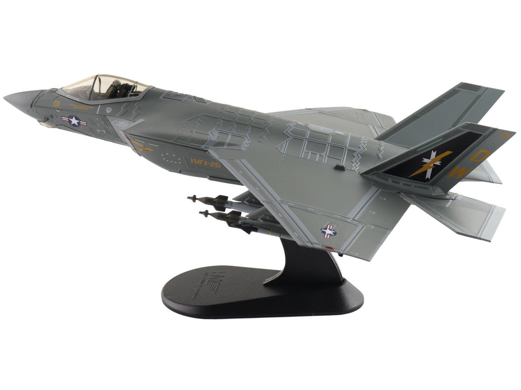 Lockheed F-35C Lightning II Aircraft "VMFA-251" (2024) United States Marine Corps "Air Power Series" 1/72 Diecast Model by Hobby Master-4