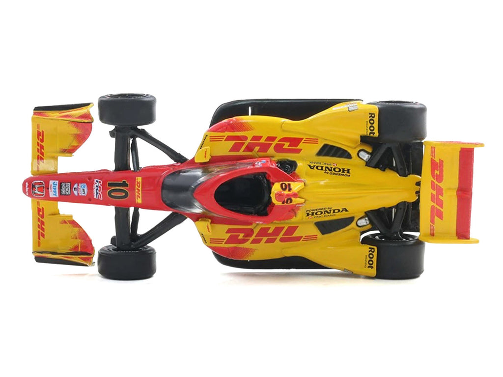 Dallara IndyCar #10 Alex Palou "DHL" Chip Ganassi Racing (Road Course Configuration) Champion "NTT IndyCar Series" (2025) with Trading Card 1/64 Diecast Model Car by IXO Models-1