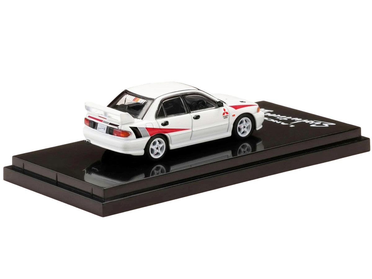 Street Rally Icons Duo – Mitsubishi Lancer Evolution IX (Hot Wheels Ronin Run II) & Mitsubishi Lancer Evolution III (Hobby Japan Initial D Diorama Series)