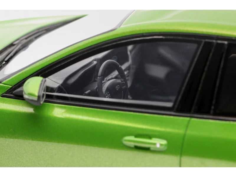 2022 Ford Focus MK5 ST Phase 2 Mean Green Metallic Limited Edition to 2000 pieces Worldwide 1/18 Model Car by Otto Mobile-3