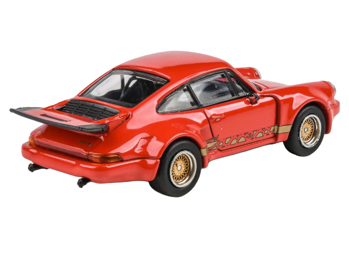 Porsche 911 Carrera RSR 3.0 Guards Red with Gold Stripes and Wheels 1/64 Diecast Model Car by Paragon Models-1